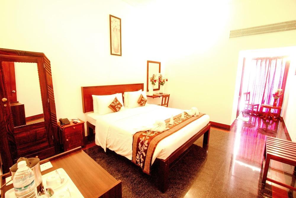 Hotel Bonsejour Pondicherry Exterior foto